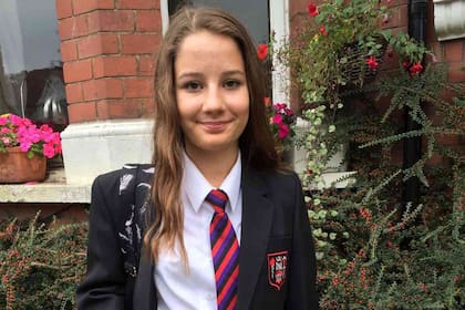 Molly Russell tenía 14 años cuando se suicidó en 2017; para la Justicia británica, su depresión fue provocada por la influencia de las redes sociales