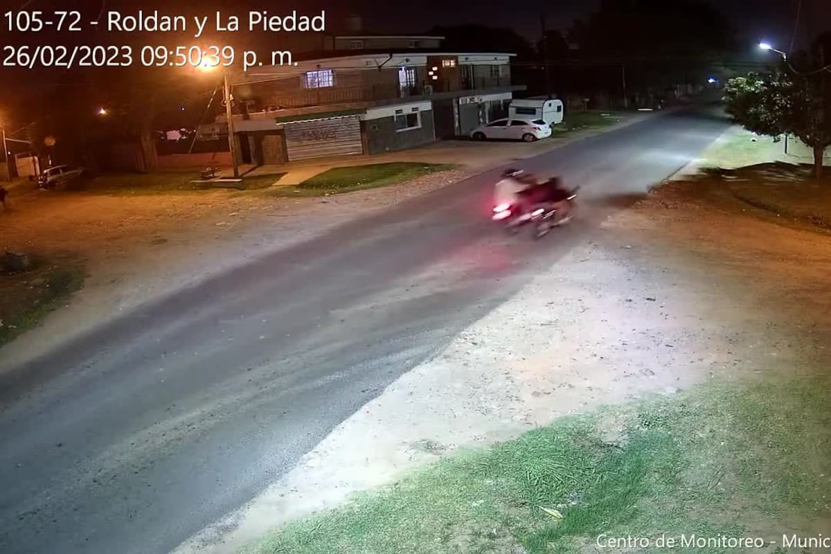 Momento en que asesinaron a un motociclista en Moreno