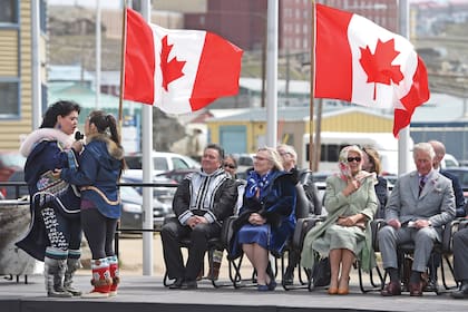 En una breve visita a Canadá, Camilla de Cornuales no pudo controlar su ataque de risa durante la celebración del 150° aniversario de la fundación del país.