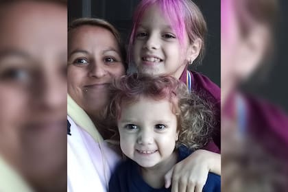 Momish con las hijas de Barby (Foto Instagram @momish_medina)