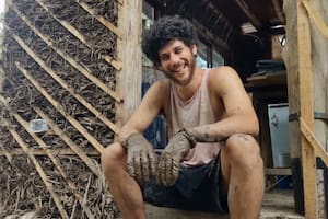 Bioconstrucción, la técnica con la que el hijo de Julián Weich armó su casa sustentable