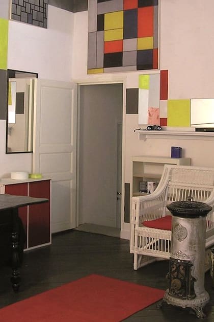 Recreación del estudio donde Mondrian vivió en París