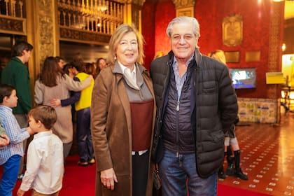 Mónica Gancia de Erize, junto a su esposo, Luis Alberto Erize, presidente del Mozarteum Argentino