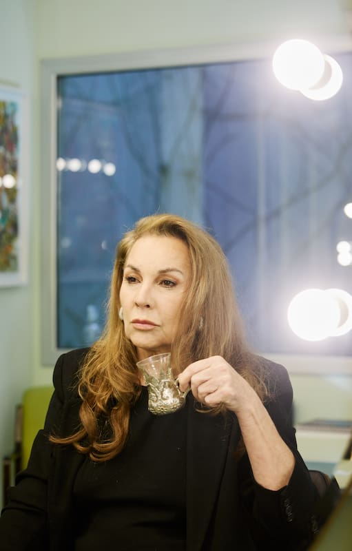 Mónica Gonzaga interpreta a Gladys en Barrabrava