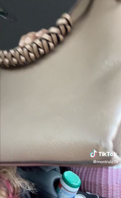 Mónica recibió una gran sorpresa en su trabajo