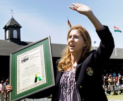 Monica Seles durante su ingreso en el Salón de la Fama del Tenis Internacional, en 2009, en Newport