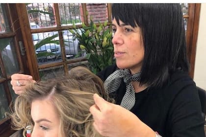 Mónica tiene una peluquería en San Isidro