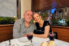 Su empresa quebró y empezaron de cero en Lituania: abrieron un "rincón" argentino que ya es un éxito