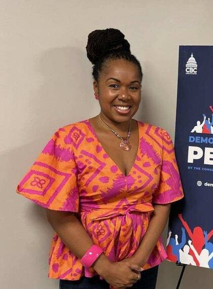 Monique Worrell pertenece al Partido Demócrata