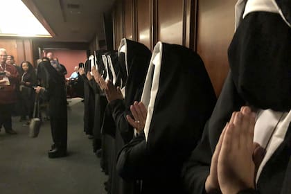 Monjas en la sala: el director Corin Hardy fue una de las figuras de la noche previa