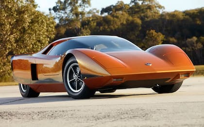Montaba un motor V8 de 4,2 litros y 262 caballos ubicado en posición central trasera