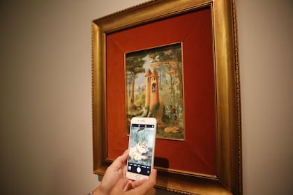 La muestra revela el obsesivo método de trabajo de la artista