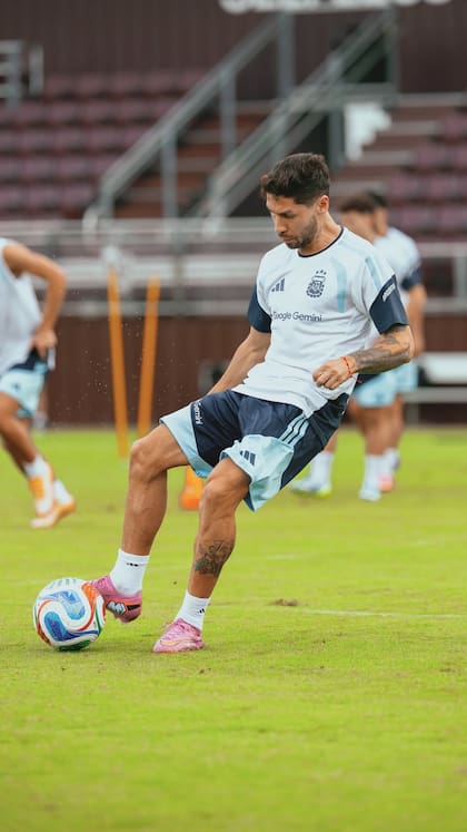 Montiel fue uno de los jugadores que corrieron riesgo de quedarse fuera del Mundial en la recta final, pero Lionel Scaloni finalmente decidió darle una oportunidad.