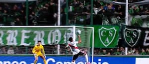 El gol anulado a Montiel vía VAR: la mano de Vera que el árbitro no había advertido (y la revancha del 4 minutos después)