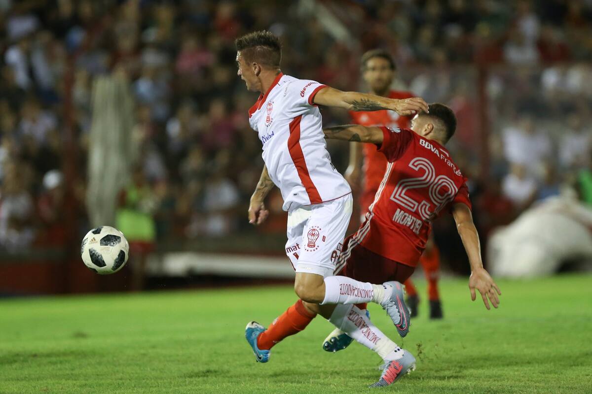 Montiel y Noir en la jugada polémica