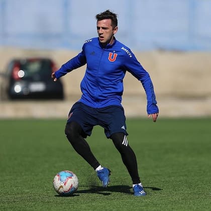 Montillo entrenándose en la U de Chile, el club al que siempre quiso volver.