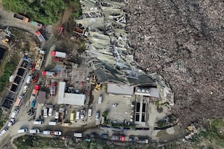 Montón de basura colapsa en vertedero en Filipinas y sepulta y atrapa a 38 personas; hay 1 muerto