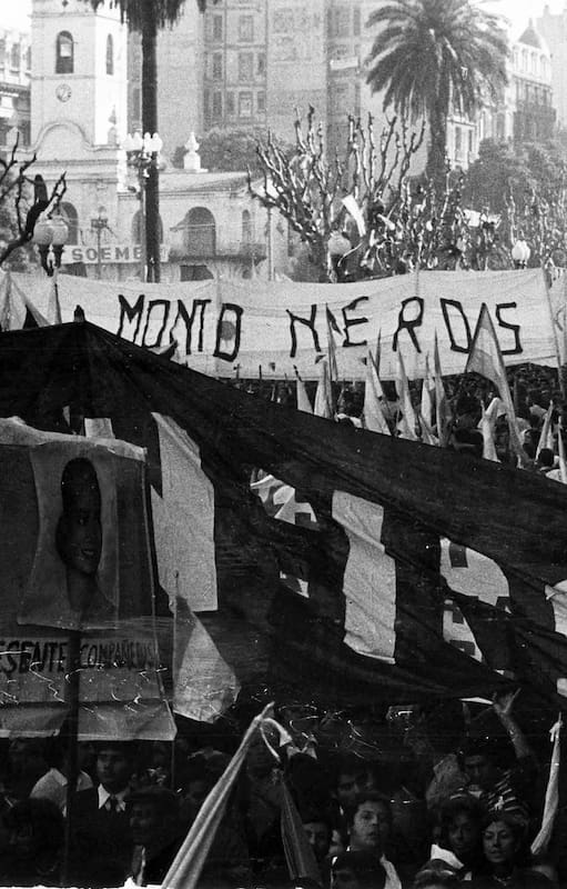 Montoneros en Plaza de Mayo, el 1 de mayo de 1974.