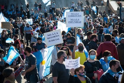 Como disparador de los reclamos ofician algunas políticas concretas del Gobierno.