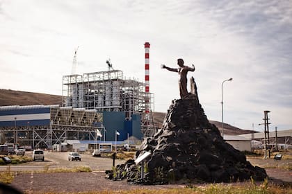 Monumento a Néstor Kirchner, frente a la usina