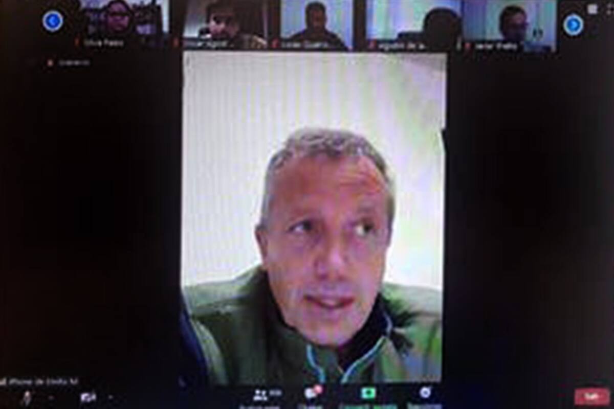 Monzó dialogó vía zoom con los referentes de Córdoba