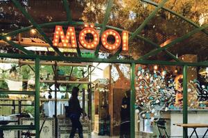 Möoi hoy tiene cinco locales abiertos, pero en la cadena aseguran que no están en condiciones de mantenerlos en funcionamiento ante un eventual toque de queda nocturno