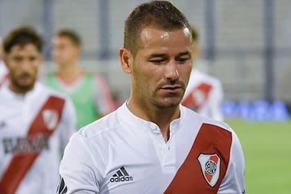 Mora está en duda para el partido ante Argentinos