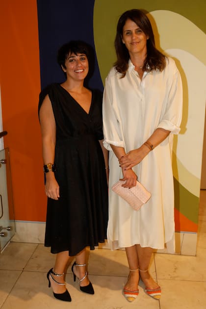 Mora Juárez, jefa de Desarrollo de Fondos y Relaciones Institucionales del Museo Moderno y Joanne Cattarossi, de Joanne Cattarossi Estudio, quien está a cargo del interiorismo de Casa Heredia. Allí estarán las primeras residencias gestionadas por un museo público para artistas y profesionales
