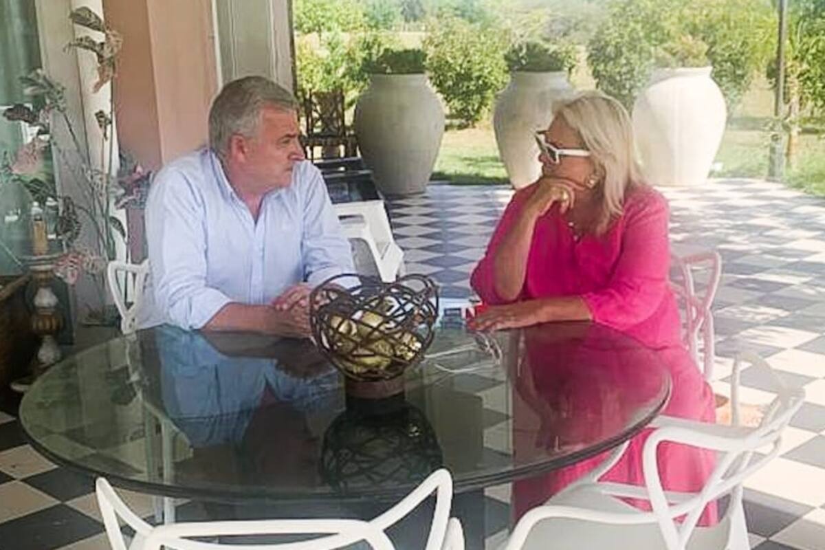 Morales y Carrió, durante la reunión en la casa de la líder de la CC