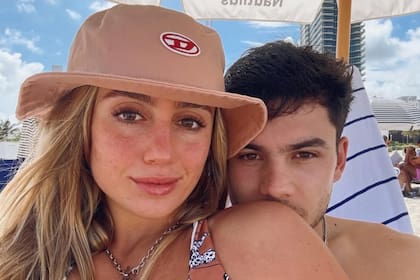 Morena Beltrán aceptó la propuesta de matrimonio de su novio, Lucas Blondel