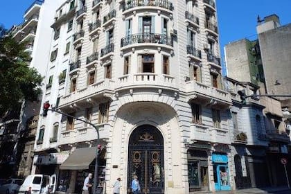 Moreno 1702, el edificio donde vivió el músico de tango Agustín Magaldi