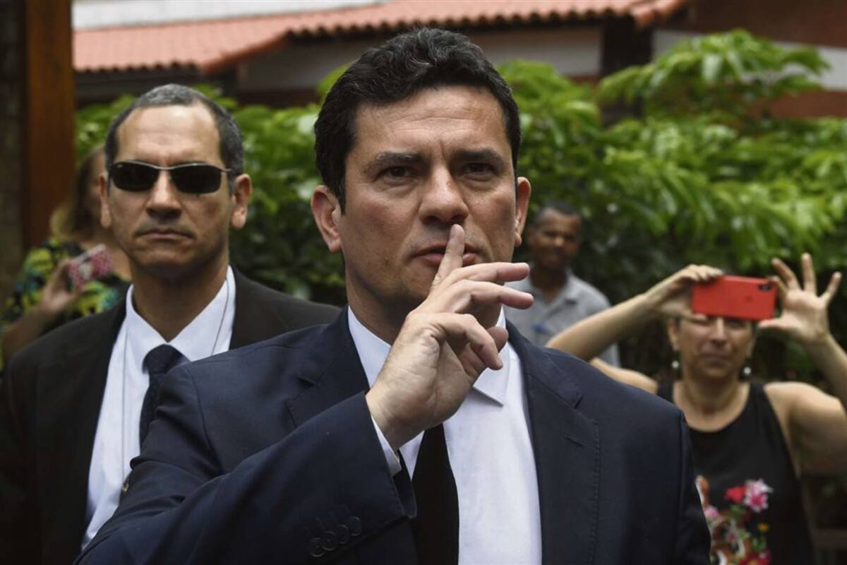 Moro, ayer, tras reunirse en la casa de Bolsonaro en Río de Janeiro