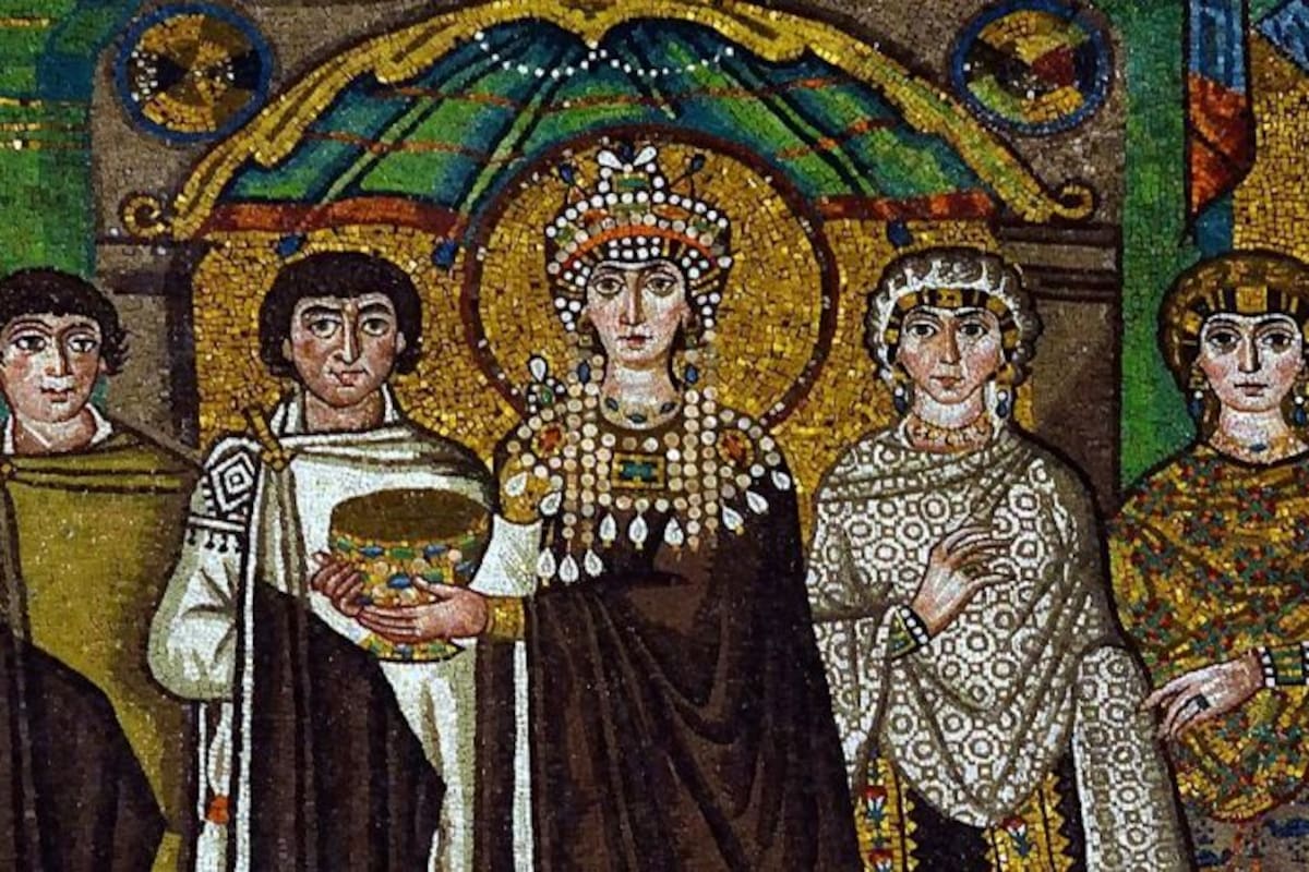 Mosaico de la emperatriz bizantina Teodora de 547 d.C. con púrpura de Tiro