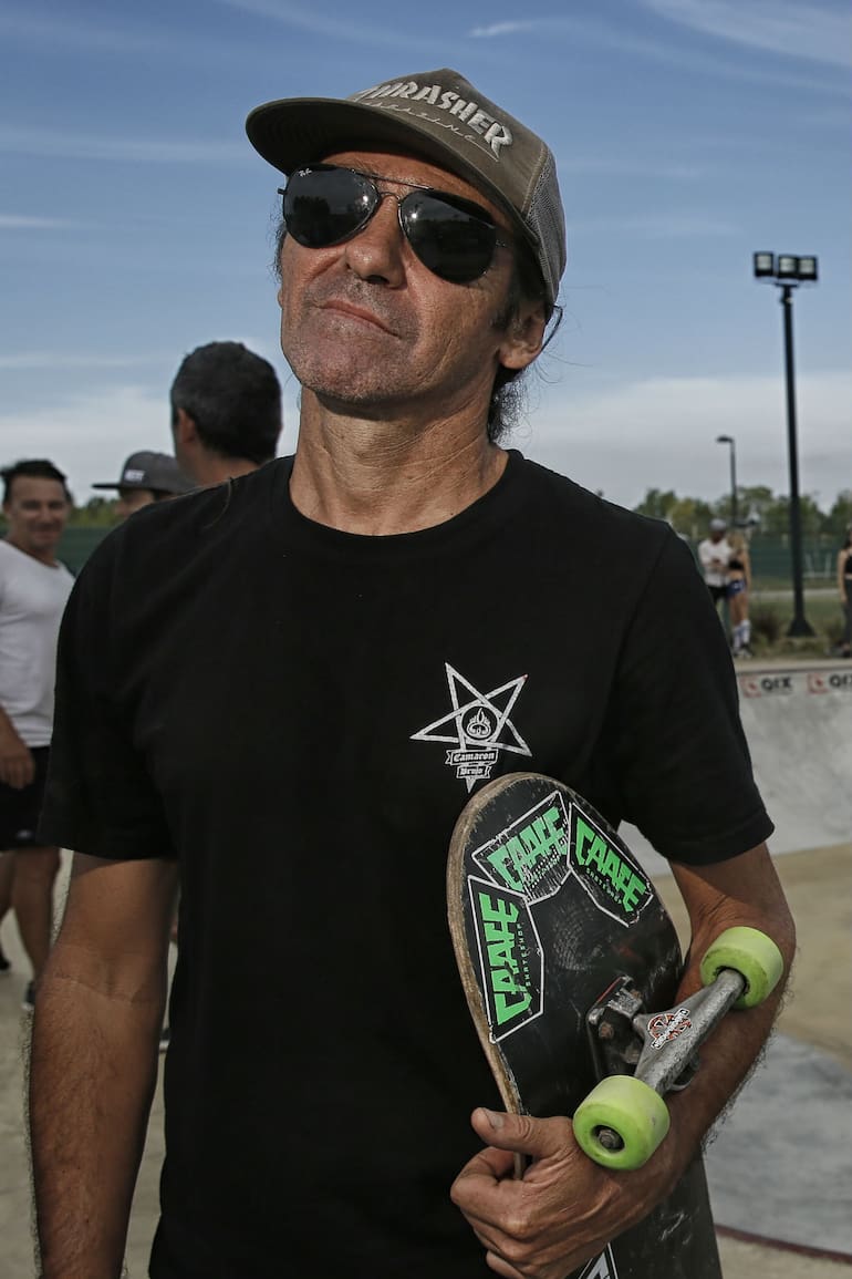 Moska tiene 53 y sigue pateando