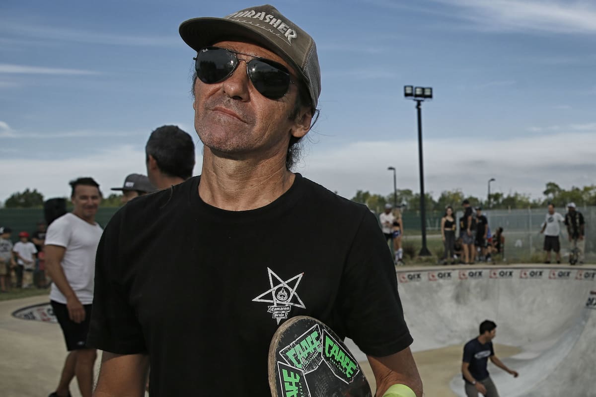 Moska tiene 53 y sigue pateando