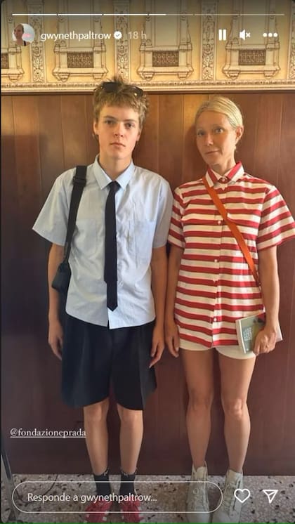 Moses Martin junto a su madre Gwyneth Paltrow