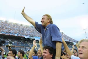 Mostaza Merlo celebra el título de 2001