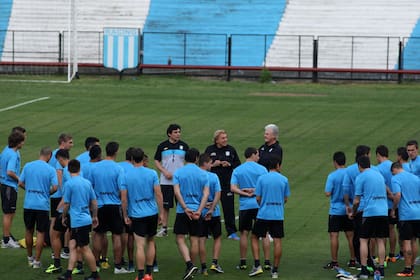 Mostaza Merlo no tiene fácil el inicio de su tercer ciclo
