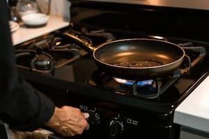 Mostró cómo saber cuándo el aceite está en el punto ideal para cocinar (Foto ilustrativa: Pexels)