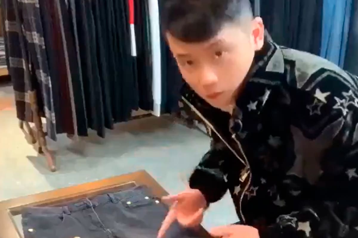 Mostró el truco definitivo para ahorrar espacio en la valija y se volvió viral