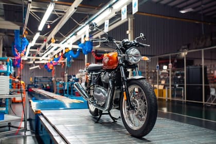 Será la primera vez en los 119 años de la marca que una motocicleta Royal Enfield se fabricará fuera de su casa matriz