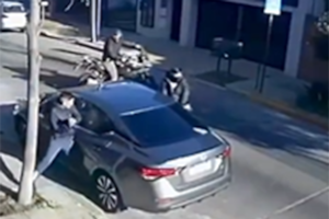 Violento ataque de motochorros para llevarse un botín de $3 millones