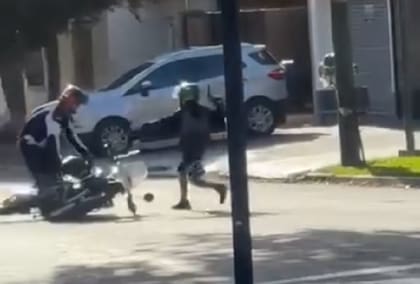 Motociclista baleado por un ladrón menor de edad en Lomas de Zamora, en marzo de este año