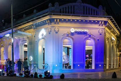 Motorola busca que sus tiendas se conviertan en un centro de atracción para los consumidores