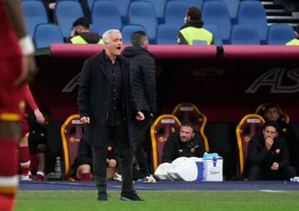 Mourinho cuestionó duramente la aplicación del VAR
