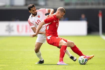 Mousa Al-Tamari, en acción en un amistoso frente a Suiza