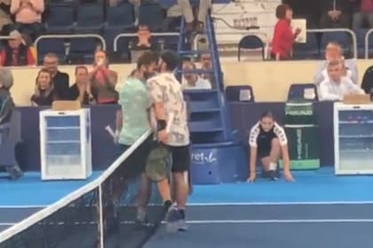 Moutet y Andreev, a los pechazos