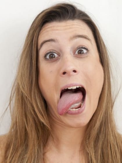 Poder mover la lengua dice mucho sobre la capacidad de las personas