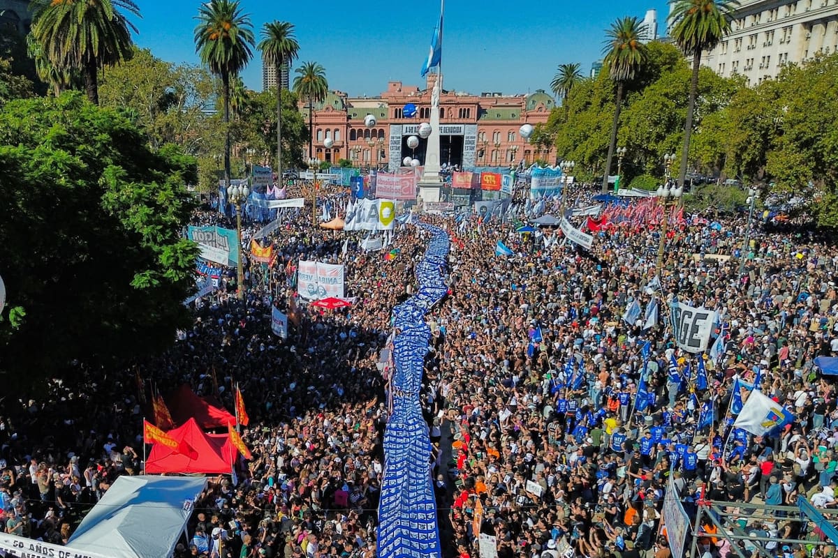Movilización a Plaza de Mayo por los 50 años del golpe militar