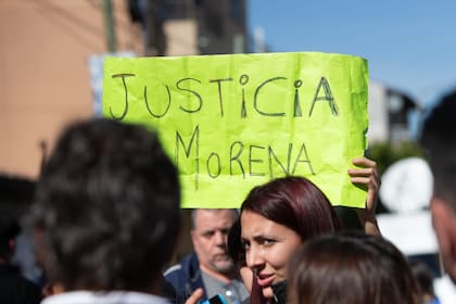 Movilización en Lanús por la muerte de Morena, la niña que murió luego del asalto de los motochorros